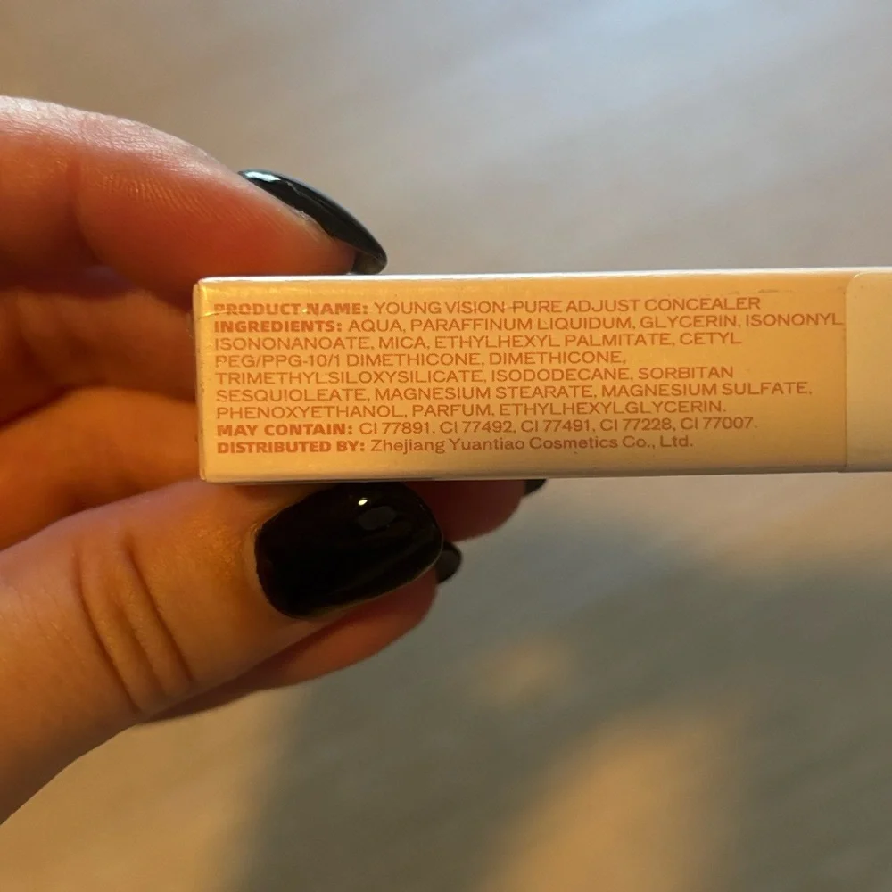 NIB Young Vision Pure Adjust Color Correcting Concealer shade 05